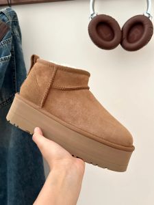 Bottes à la mode populaire ultra style 2023 fourrure intégrée des bottes moyennes épaisses chaussures de coton d'hiver en cuir authentique 5cm