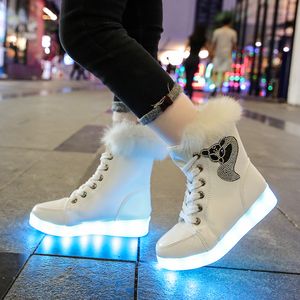 Bottes UncleJerry Glowing pour garçons filles et femmes USB rechargées chaussures lumineuses chaudes en peluche haut enfants hiver 221121