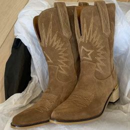 Bottes vintage Bothotes de chevalier brodés Vintage Boots de cowboy western féminins pointuy plus taille chunky talons chaussures de randonnée botas fémininas 230812