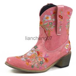 Bottes Western Cowboy Couture Bottines florales pour femmes 2023 Embriodery Slip sur Classic Vintage Cowgirl Chaussures pour femmes Booties x0928