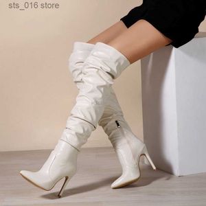 Bottes Chevalier blanc bottes au genou plissées femme été 2022 nouveauté solide talon épais printemps fermeture éclair bout pointu chaussures de mode sexy T230824