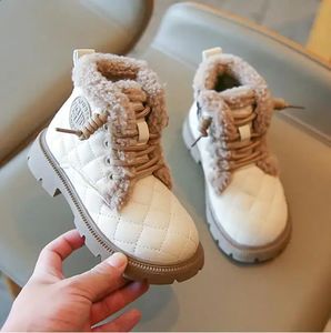 Bottes Bottes d'hiver pour enfants filles garçons bottes imperméables en peluche chaussures chaudes décontractées enfants baskets de mode bottes de neige de haute qualité 231109