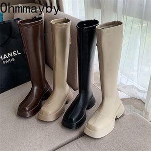 Botas Plataforma de invierno Mujeres Long Back Back Zipper Ladies Elegante Soft PU Cuero Grueso Sombrumbre Mantenga zapatos calientes 221109