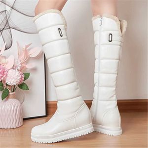 Laarzen Winter Warm Roze Witte Snowboots Damesschoenen 2023 Lage Hakken Knie Hoge Laarzen Vrouwelijke Platform Pluche Lange Boten Mujer Zwart 34-43