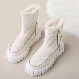 Boots Winter Femmes neige chaude épaisse en peluche imperméable plate-forme de mode de mode Mid-Calf