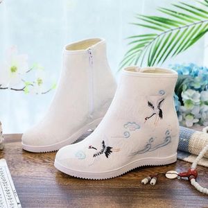 Botas Mujer Zapatos Casuales Vintage Lona Señora Bordado Cremallera Estilo Chino Plataforma De Cuña Hanfu Mujeres Antiguas