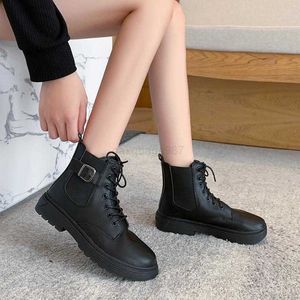 Laarzen vrouw rock schoenen rond teen lolita laarzen vrouwen midden kalf dames rubber herfst lage pu slip op rome