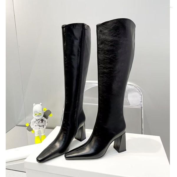 Bottes Femme Automne Et Hiver Semaine De La Mode De Paris Tête Carrée Genou Haut Talon Épais Fermeture À Glissière Latérale En Cuir