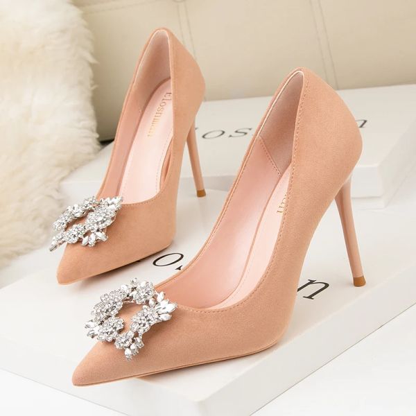Boots Women Fashion Crystal High Heel Chaussures 2022 Sexy Point Point Toe Talons Mariage Pumps de mariage Casual Elegant Sexy Nude Chaussures Automne