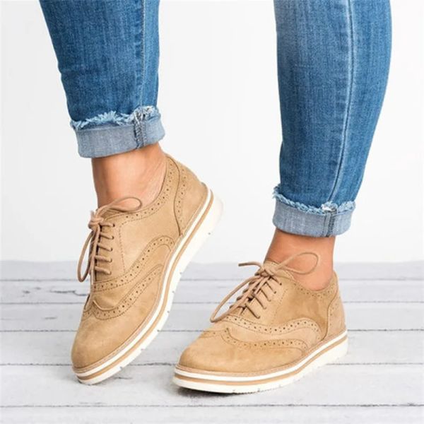 Boots Women Flats Fashion Brogue Chaussures Femme Plateforme Oxfords British Style Couepers Couettes Flats Casual Women Chaussures Grands Taille 3543