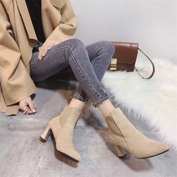 Bottes femmes en chaussette automne hiver pointus talons épais haut Internet célèbre bottes minces élastique jambe courte femmes