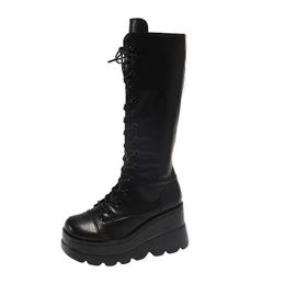 Boots Femme Platform Chaussures Punk Goth Lolita High Heels Rainat Hiver Combat Military Wedge Leather Black New Rock Clearance Offre H240516