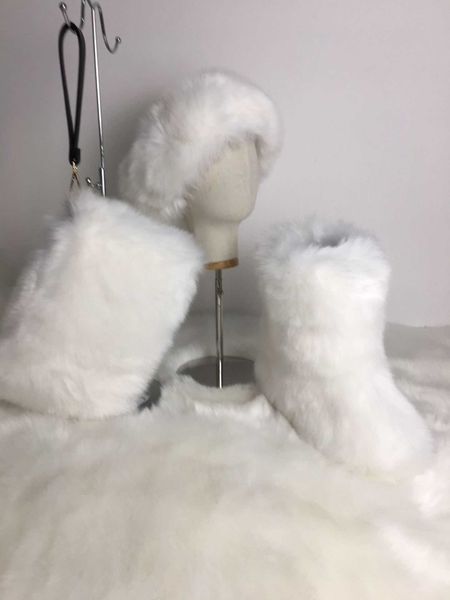 Bottes de neige en peluche pour femmes, sac à main, ceinture de cheveux en peluche, couvre-chef, costume trois 3 pièces, options multicolores, 1121