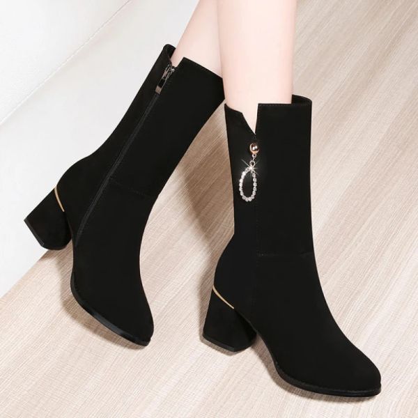 Bottes Bottes de femme Chaussures noires pour femme Half High Footwear Mid Calf Rhingestone Middle Talon sur promotion printemps automne 2023 Nouvelle vente