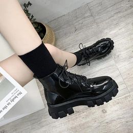 Boots Version coréenne pour femmes Bottises à mi-mollet femmes Fashion Solide Round Boot Botas Femininas Tendencia 2024