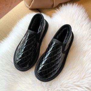 Botas zapatillas para mujeres Lingo de felpa de invierno Slipon brillante negro tibio de agua tibia damas al aire libre en terciopelo peludo de terciopelo casual