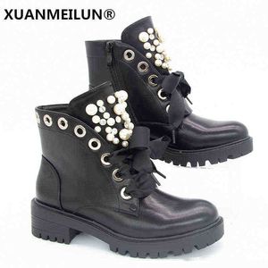 Boots Femmes courtes dames en cuir cheville Plateforme d'automne Plateforme de moto chaussures pour femme punk 36-42 Winter Pearl Rivet Sho 220805