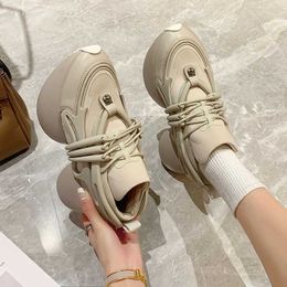 Bottes femmes baskets en cuir véritable plate-forme chaussures décontractées grosse Sneaker 6cm augmenter Designer semelle épaisse papa 221215