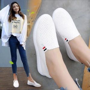 Boots Femme Sneakers White Flats Coupte femme Locs Pu Leather Slip on Chaussures Bas talons Chaussures décontractées Espadrilles Ladies Chaussures N7145