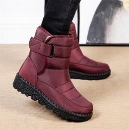 Bottes femmes neige en peluche dames sans lacet plate-forme chaussures fourrure imperméable cheville gros Botas Mujer hiver 221007