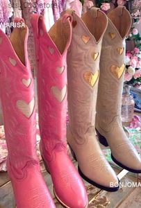 Bottes Femmes Cowboy Cowgirl Bottes Design en forme de coeur Mode Sweet Sugar Western Bottes Slip On Rose Rétro Chaussures 2023 Nouveau Bout Pointu T230824