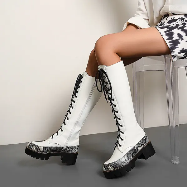 Botas Ymechic Invierno 2024 Long Knee High Lace Up Snake Impresión Plataforma de estampado Motorcycle Block Women Zapatos Negro Blanco