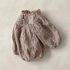 Né bébé filles vêtements décontractés d'automne à manches longues bodys pour tout-petit des filles en coton brodées de coton 240512