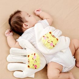 Born Baby Veiligheidskussens Schattige Katoenen Baby Rustgevende Palm Anti-Shock en Springen Slapen Artefact Born Slaapkussen 240304