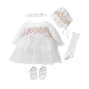 Née robe de baptême infantile née bébé robe fille vêtements princesse 0 3 6 12 mois bébé baptême robe chaussures collants 240428