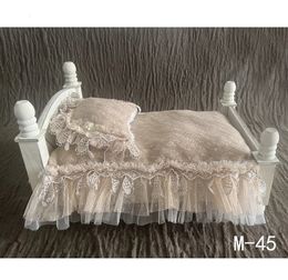 Geboren pography Props Lace Retro Baby Matras poseren kussen beddengoed voor Crib Accessories Studio Shoot PO 231222