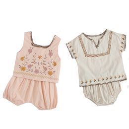 Born Summer Set National Embroidery korte mouwen jasbroek tweedelige katoenen pak baby meisje kleding 210417
