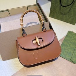 Borsa di design tendance 2024 sac commun en bambou sac de selle rétro sac en cuir véritable pour femme sac à main à bandoulière unique sac à main pour femme