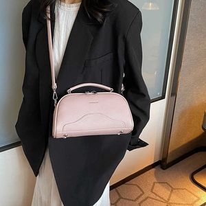 Boston Bags – sac à bandoulière léger et luxueux pour femmes, sac à main polyvalent, Niche, oreiller à la mode, asymétrique épaule dénudée