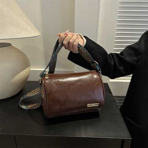 Boston Bags Dames Crossbody Tas Mode Pu Zacht Leer Textuur Grote Capaciteit Casual Schouderkussen