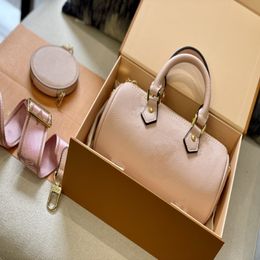 Boston Baguette Mujeres Código de bolso Bag Bag Should Body Fashion Fashion Purse Pink en relieve mochila para mujeres 2644