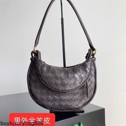 Botte Venetas Bolso De Hombro Bolsos De Cuero Para Mujer Gemelli Highend Medium Bolso Tejido De Piel De Oveja Importada Estilo Estrella Doble Y Doble Axila Transporte De Cuero De Alta Gama S HBMK