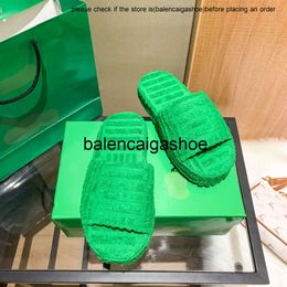 Botteg Venetas Bottegaa Zapatos Descronificaciones de moda para mujeres Slipper de toalla verde anti-Slip Casual Soft Show Spea 34-41 AQQ0