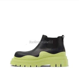 Bottega Boots Designer Chaussures Bottega Sneakers Femmeurs Tire Lug Sole Plateforme Chelsea Contraste Sole en cuir Bottises d'hiver Snow Men Femmes 215F70P