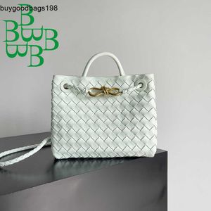 Bottegaaveneta Andiamos Bags 6b Serie tejida Bolso para mujer Piel de oveja de doble cara 2023 Nuevo Bolso pequeño Andiamo horizontal Moda europea y americana QTNB