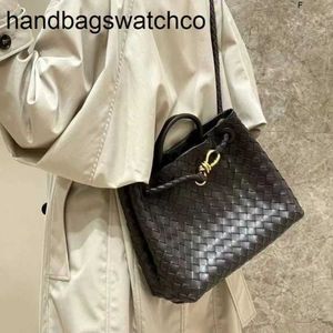 BottegassVenetas Andiamo Bags Bolso tejido 2023 Nuevo arte de verano Andiamo Cuero de vaca francés Morning Eight b Crossbody Tote Commuter fjj