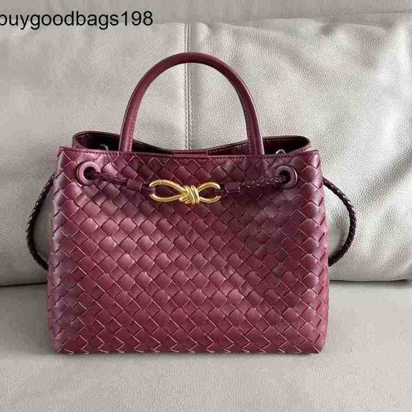 Bottegvenetas Andiamos Bags 2024 New Woven Womens Bag B Versátil V Fashion Linggetote de cuero genuino Casual Un hombro Diagonal Straddle Mindbag