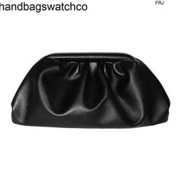 Bottegvenets Bags Sac d'embrayage de pochette Célébrité en ligne avec le même sac à main plissé 2024 Nouveau Cloud Fashion Grande Coss Crossbody
