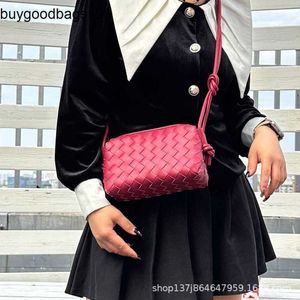 Bottegvenetas Loops Bags Bolso tejido de cuero genuino para mujer Nueva tendencia Nudo Correa para el hombro Crossbody Moda y simple Recto Pequeño Cuadrado rj