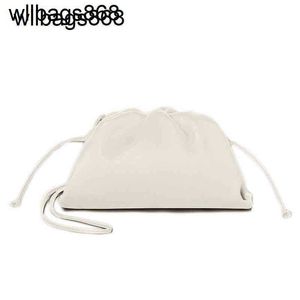 Bottegvenetas pochette les sacs à main de designer 2024 sac en cuir nuage sac de boulette froissé une épaule messager main boulette sac à main Eoiq