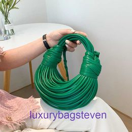 Bottgs' Vents's Jodie Designer Schoudertassen online shop Geweven Lamian Noodles Bag Dames 2022 Nieuwe Modieuze Noodle Crossbody met één schouder en echt logo