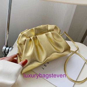 Bottgss Ventss Designer Pouch Sacs à bandoulière boutique en ligne sac à main plissé pour femme sac à bandoulière unique version coréenne petit avec vrai logo