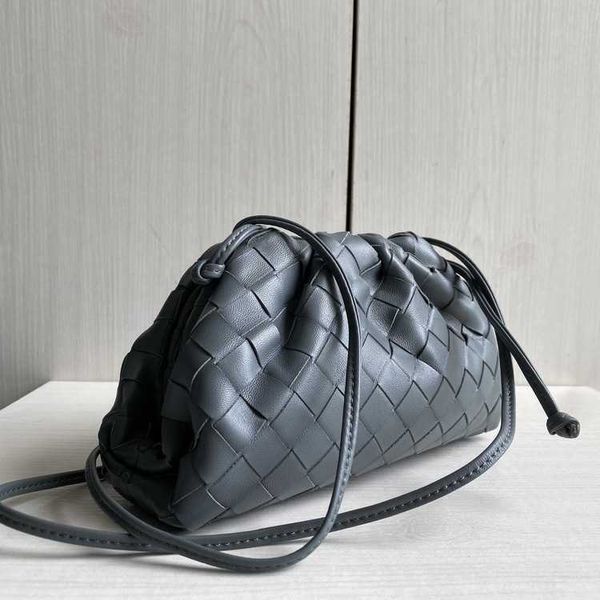 Sacs fourre-tout de designer Bottgss Ventss Pouch en vente Large série tissée toteme sac en peau de mouton sac à main messager épaule gris avec vrai logo T15Z