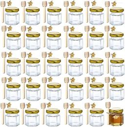 Botellas 1.5oz Hexágono Mini Vidrio Tarros de miel Cuchara de madera Tapa dorada Colgantes de abeja Perfecto Baby Shower Boda / Favores de fiesta