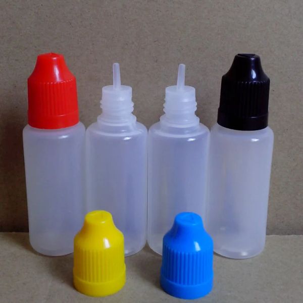 Bouteilles 100pcs 15 ml de bouteille d'aiguille en plastique en plastique avec un capuchon à l'épreuve des enfants et une longue pointe pour les bouteilles de compte-gouttes vides E liquide