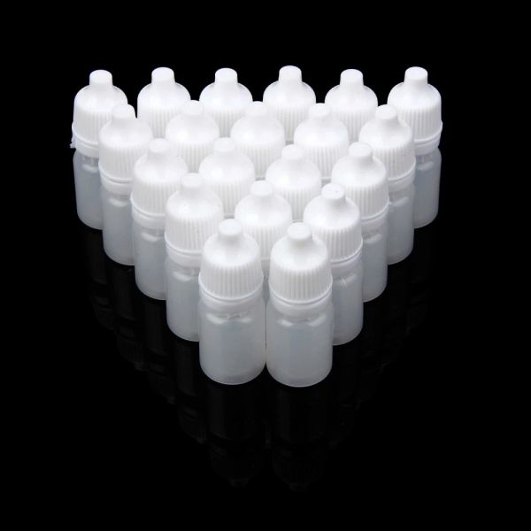 Bouteilles 50pcs 3 ml / 5 ml / 10 ml / 15 ml / 20 ml / 30 ml / 50 ml en gros en plastique vide Plastic gouttes bouteilles de compte-gout